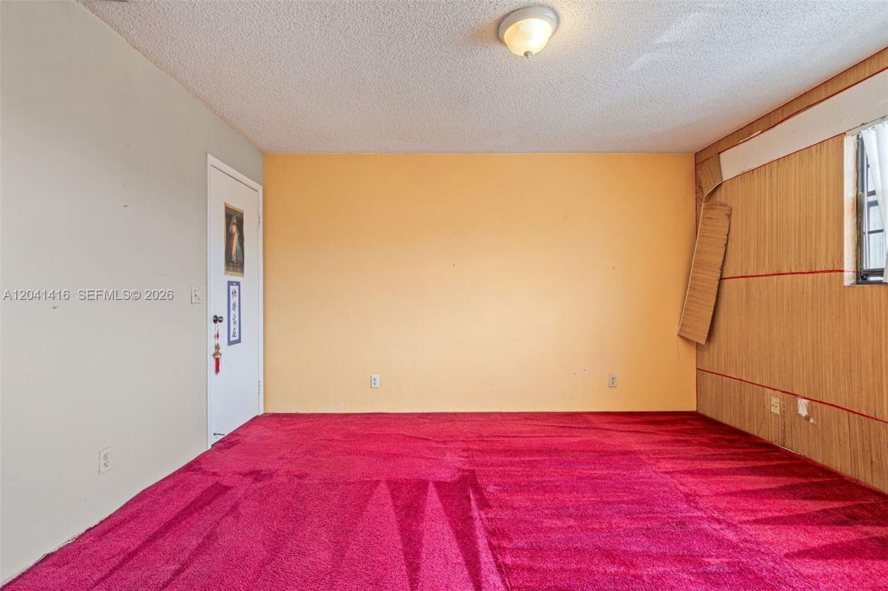6233 NW 170th Ter , Miami, FL 33015 Photo