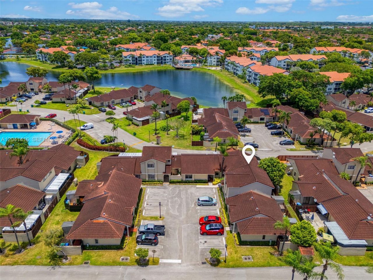6233 NW 170th Ter , Miami, FL 33015 Photo