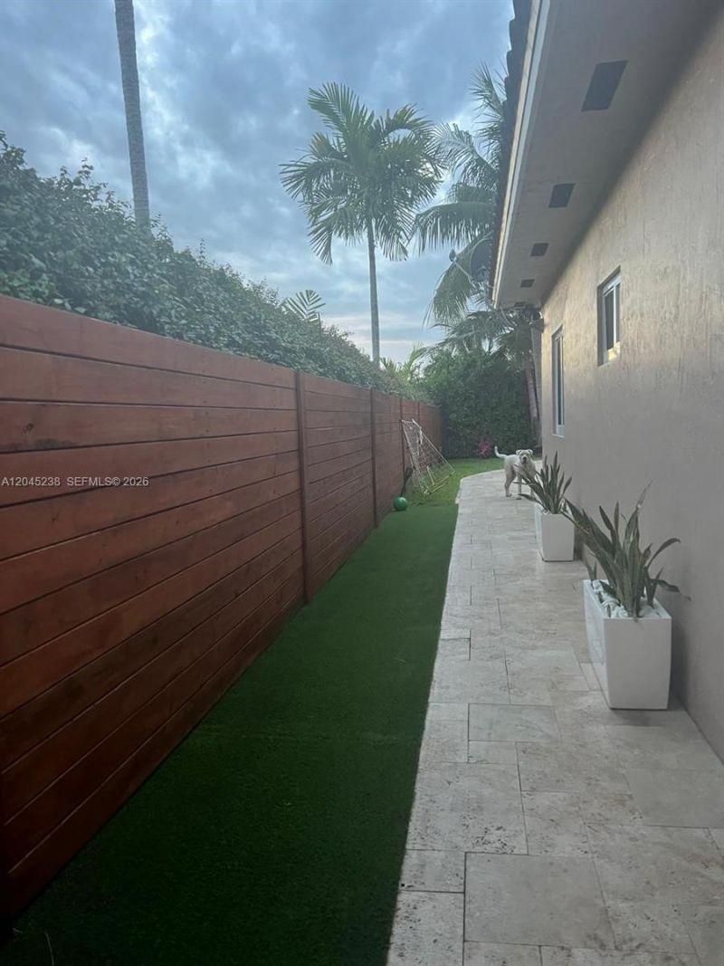 12520 Griffing Blvd , North Miami, FL 33161 Photo