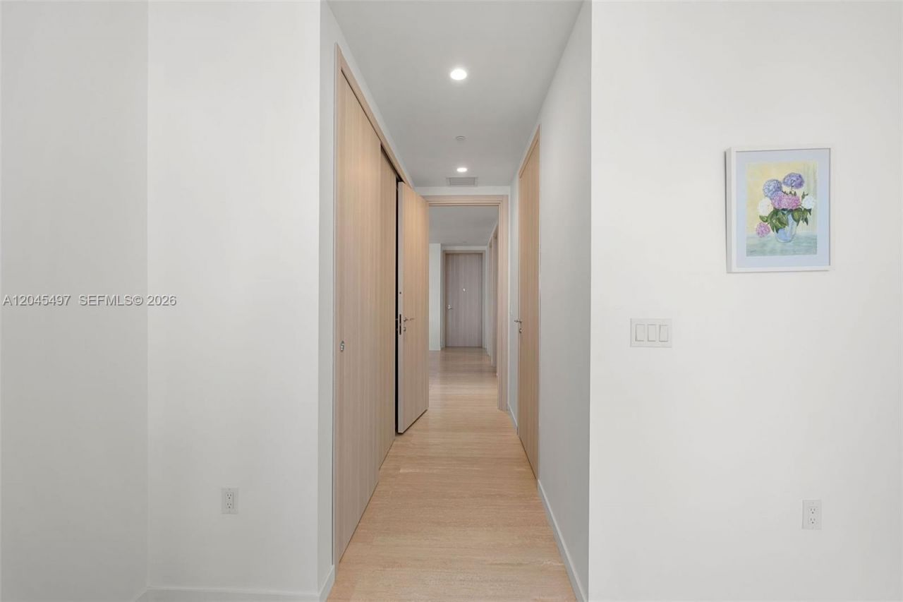 1000 Brickell Plz , Unit PH5403, Miami, FL 33131 Photo