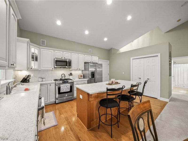 169 Waterford Way, Tallmadge, OH 44278 Photo 6