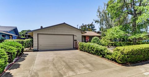 8944 New Dawn Dr, Sacramento, CA 95826 Photo