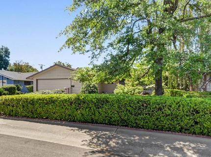 8944 New Dawn Dr, Sacramento, CA 95826 Photo