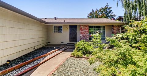 8944 New Dawn Dr, Sacramento, CA 95826 Photo