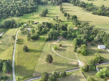 2225 Irving Road, Thaxton, VA 24174