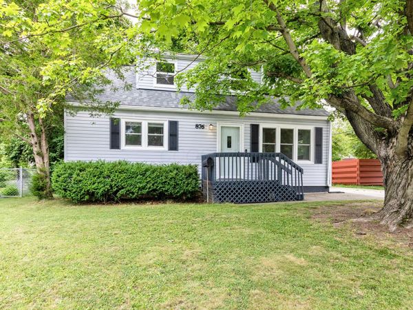 876 Minerva Avenue , Columbus, OH 43229