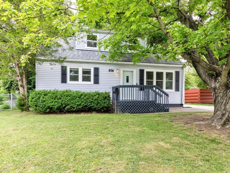 876 Minerva Avenue, Columbus, OH 43229 Photo 1