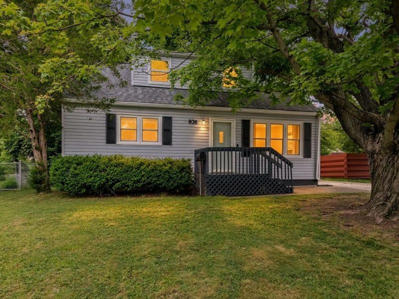 876 Minerva Avenue, Columbus, OH 43229 Photo 2