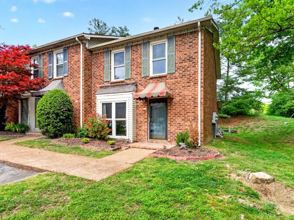 528 Williamsburg Dr , Nashville, TN 37214