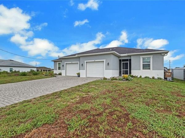 1517 NE 8th PL, CAPE CORAL, FL 33909