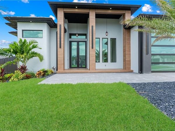 105 SW 33rd PL, CAPE CORAL, FL 33991