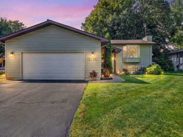 5795 Amy Lane, Maple Plain, MN 55359
