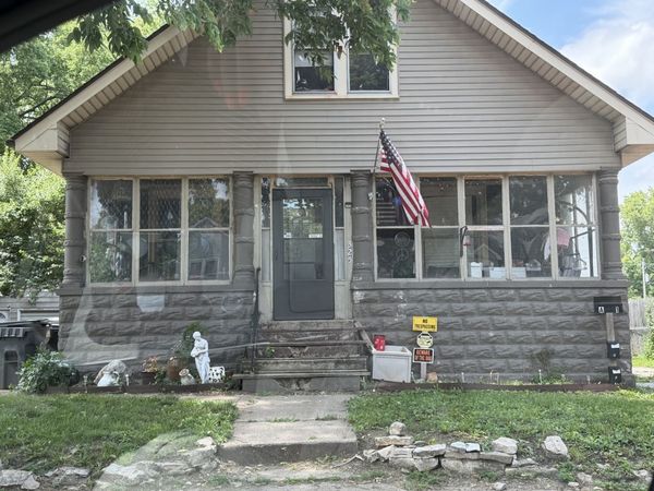 325 S Capitol Street, Pekin, IL 61554