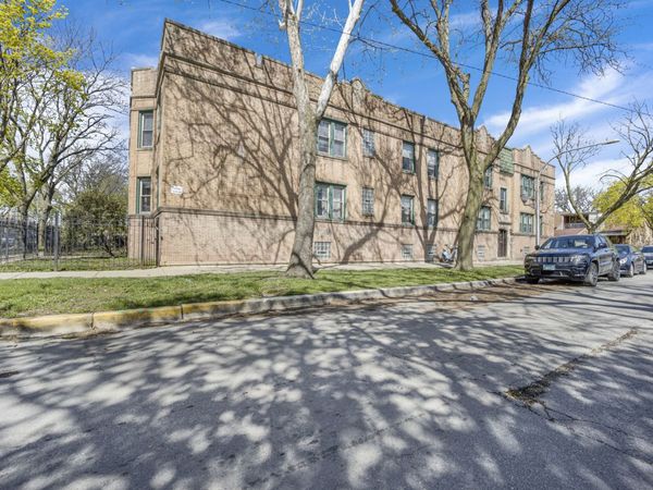 2442 N Kilbourn Avenue , Unit 2, Chicago, IL 60639