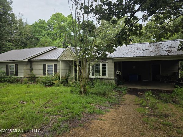 2122 New Hope Road, Columbus, MS 39702