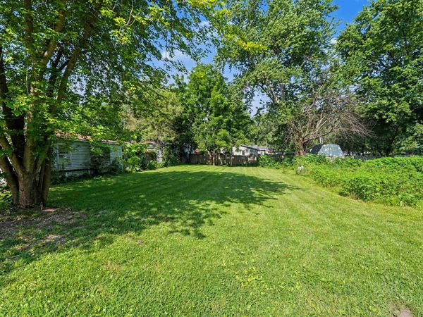 724 S April Drive, Cromwell, IN 46732