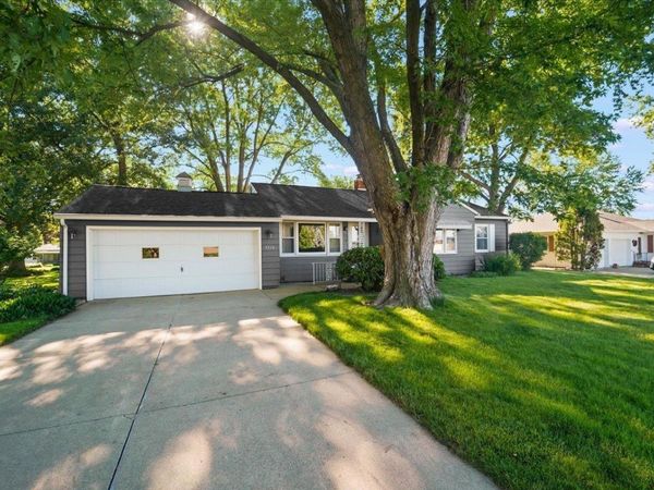 3314 Scenic Dr , Cedar Falls, IA 50613