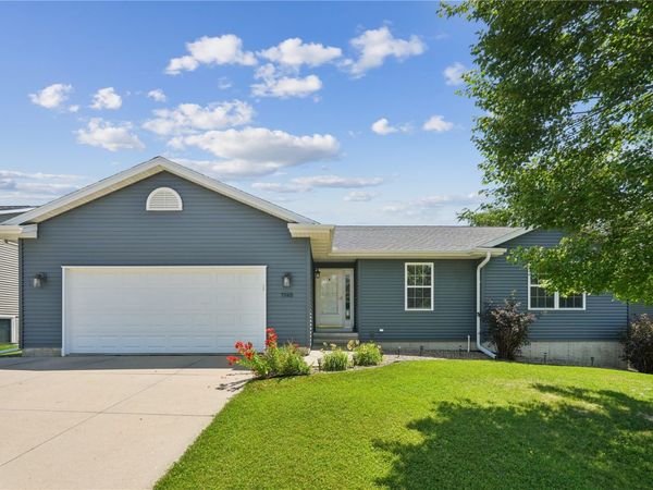 1145 Edwin Drive, Marion, IA 52302