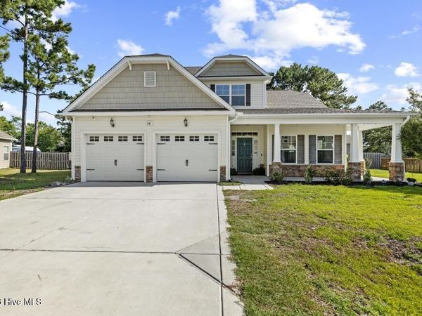 941 Needlerush Road , Sneads Ferry, NC 28460