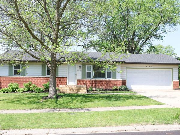 9370 Roosevelt Place, Crown Point, IN 46307