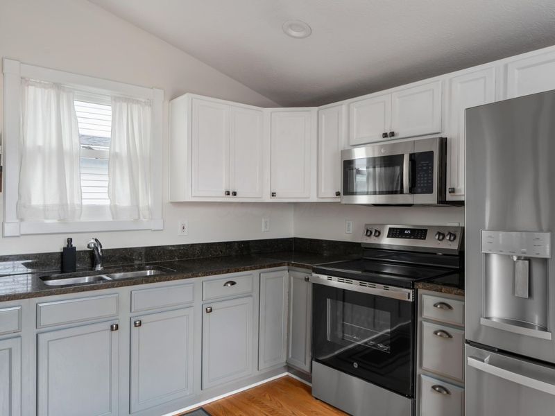 242 E 4th Avenue , Columbus, OH 43201 Photo 13