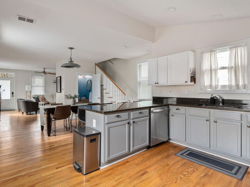 242 E 4th Avenue , Columbus, OH 43201 Photo 14