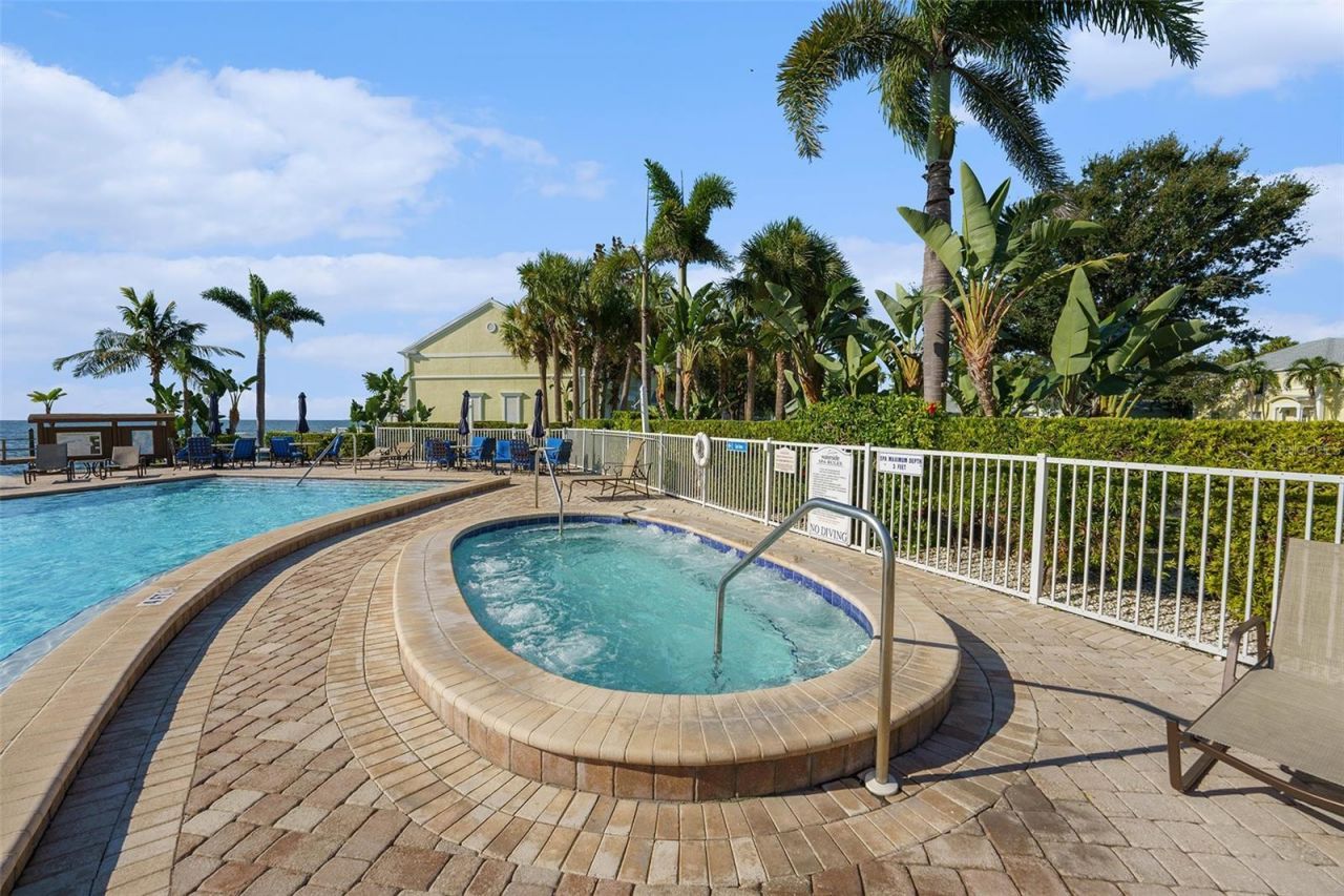 5176 Salmon Drive Se, Unit A, Saint Petersburg, FL 33705 Photo