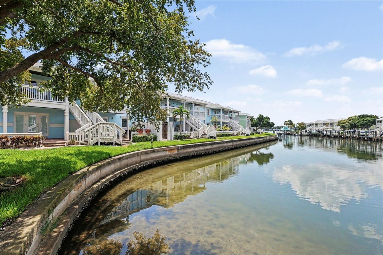 5176 Salmon Drive Se, Unit A, Saint Petersburg, FL 33705 Photo