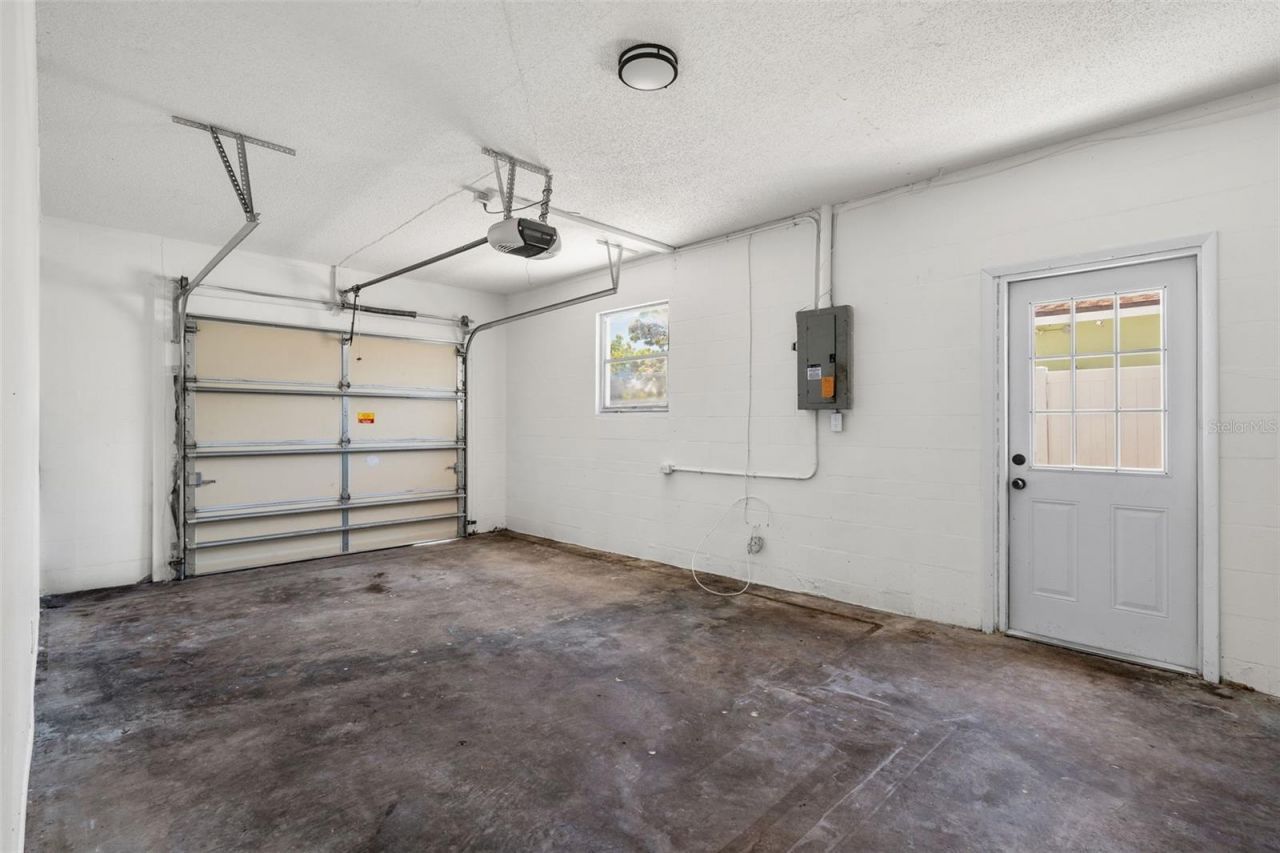 1801 Lakewood Drive S, Saint Petersburg, FL 33714 Photo