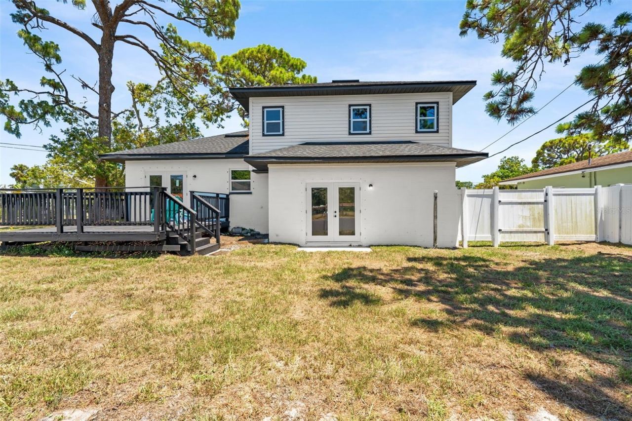 1801 Lakewood Drive S, Saint Petersburg, FL 33714 Photo
