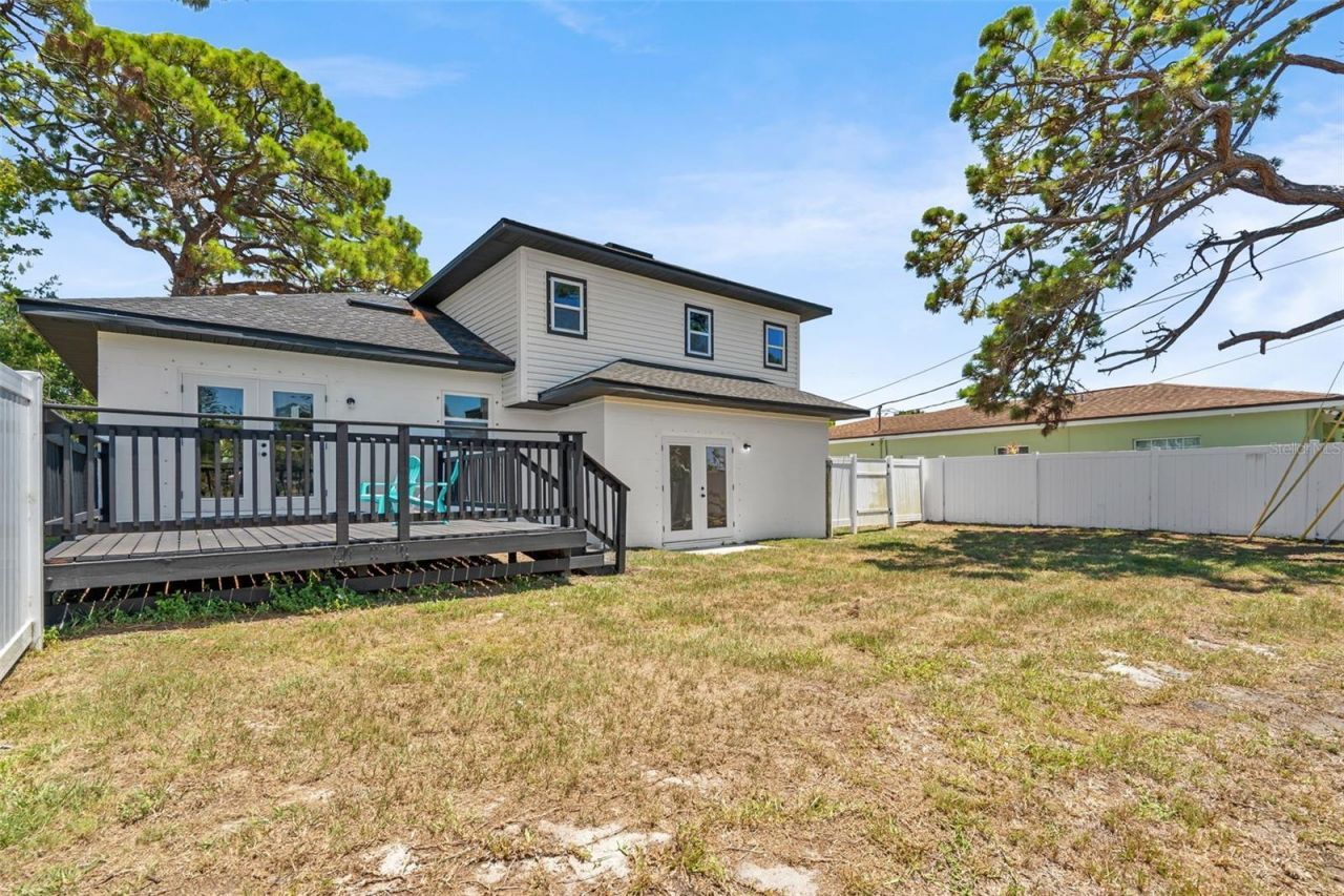 1801 Lakewood Drive S, Saint Petersburg, FL 33714 Photo
