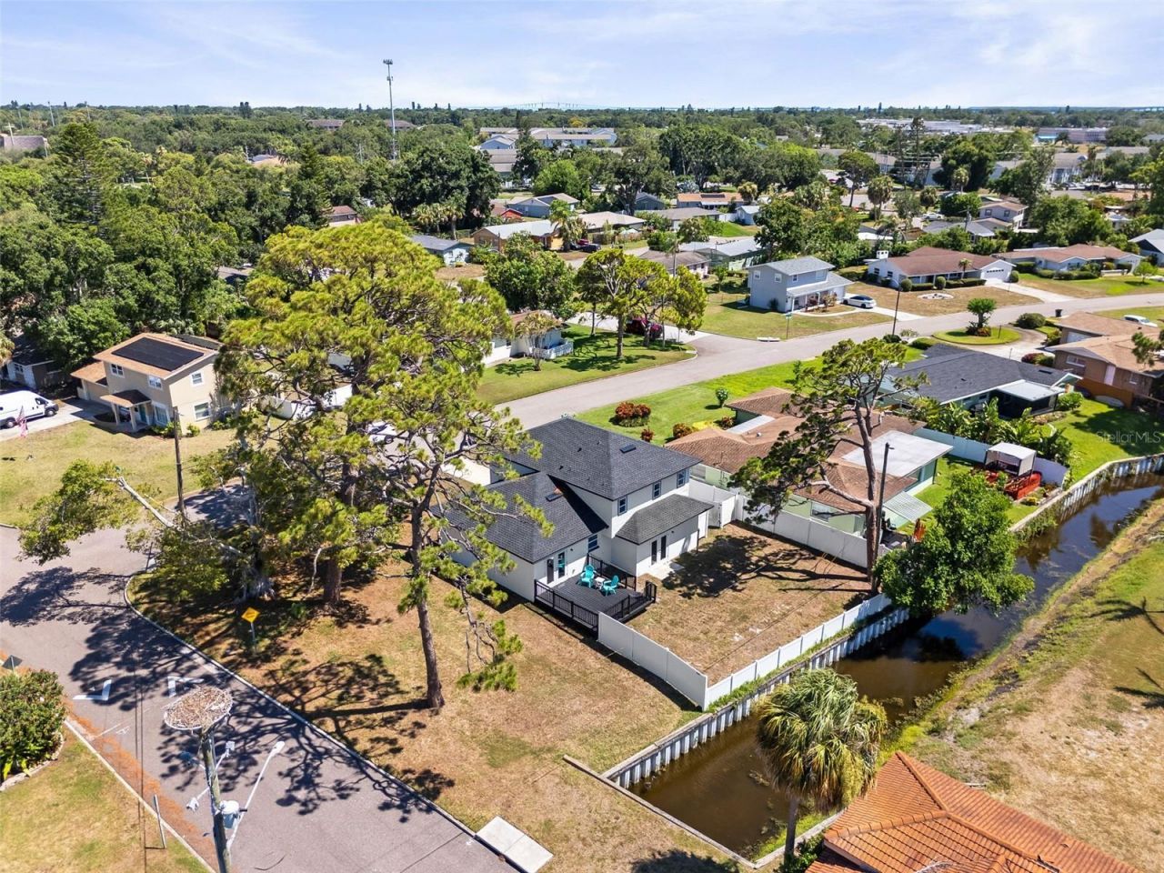 1801 Lakewood Drive S, Saint Petersburg, FL 33714 Photo