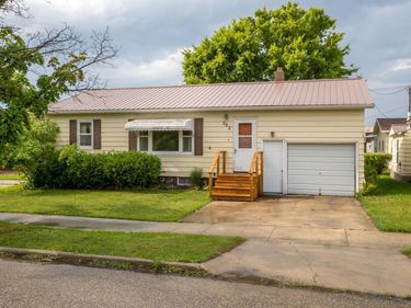 202 Pleasant Avenue SW, Twin Valley, MN 56584