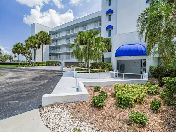 6005 River Run Drive, Unit 6005, Sebastian, FL 32958