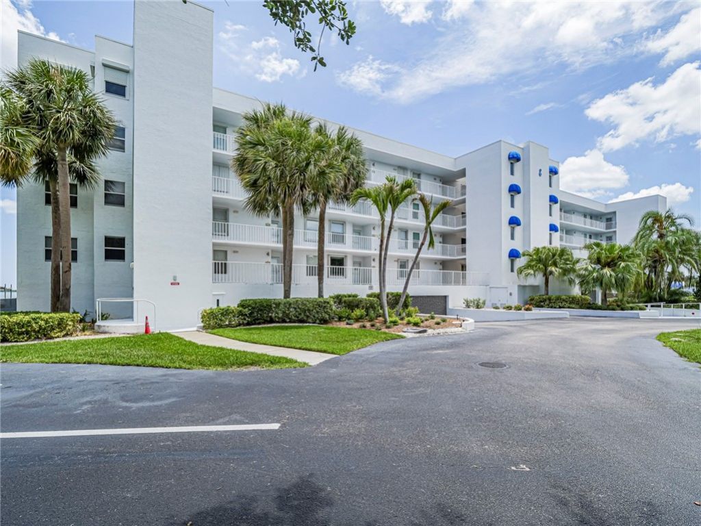 6005 River Run Drive, Unit 6005, Sebastian, FL 32958 Photo