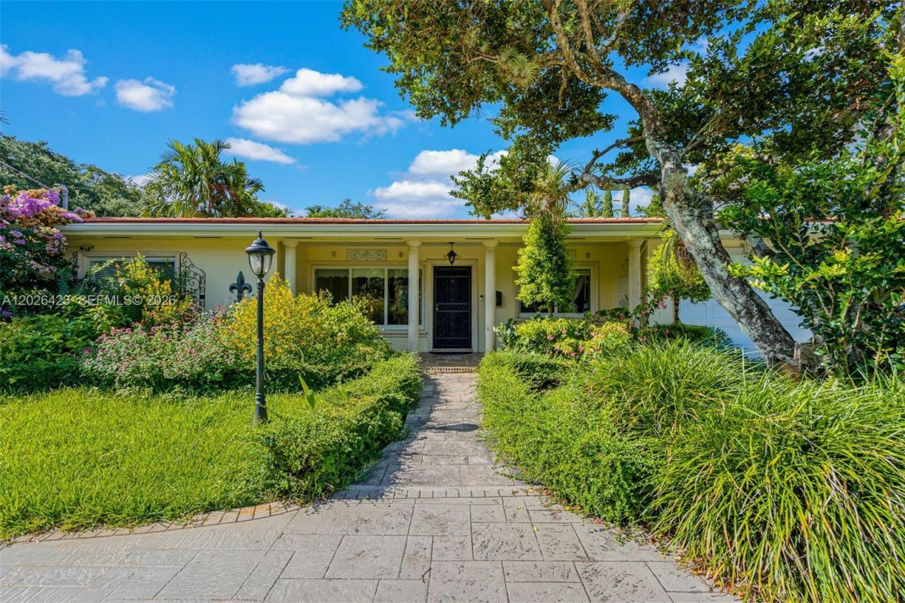 730 NE 116th St , Biscayne Park, FL 33161 Photo
