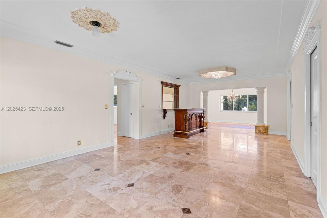 730 NE 116th St , Biscayne Park, FL 33161 Photo