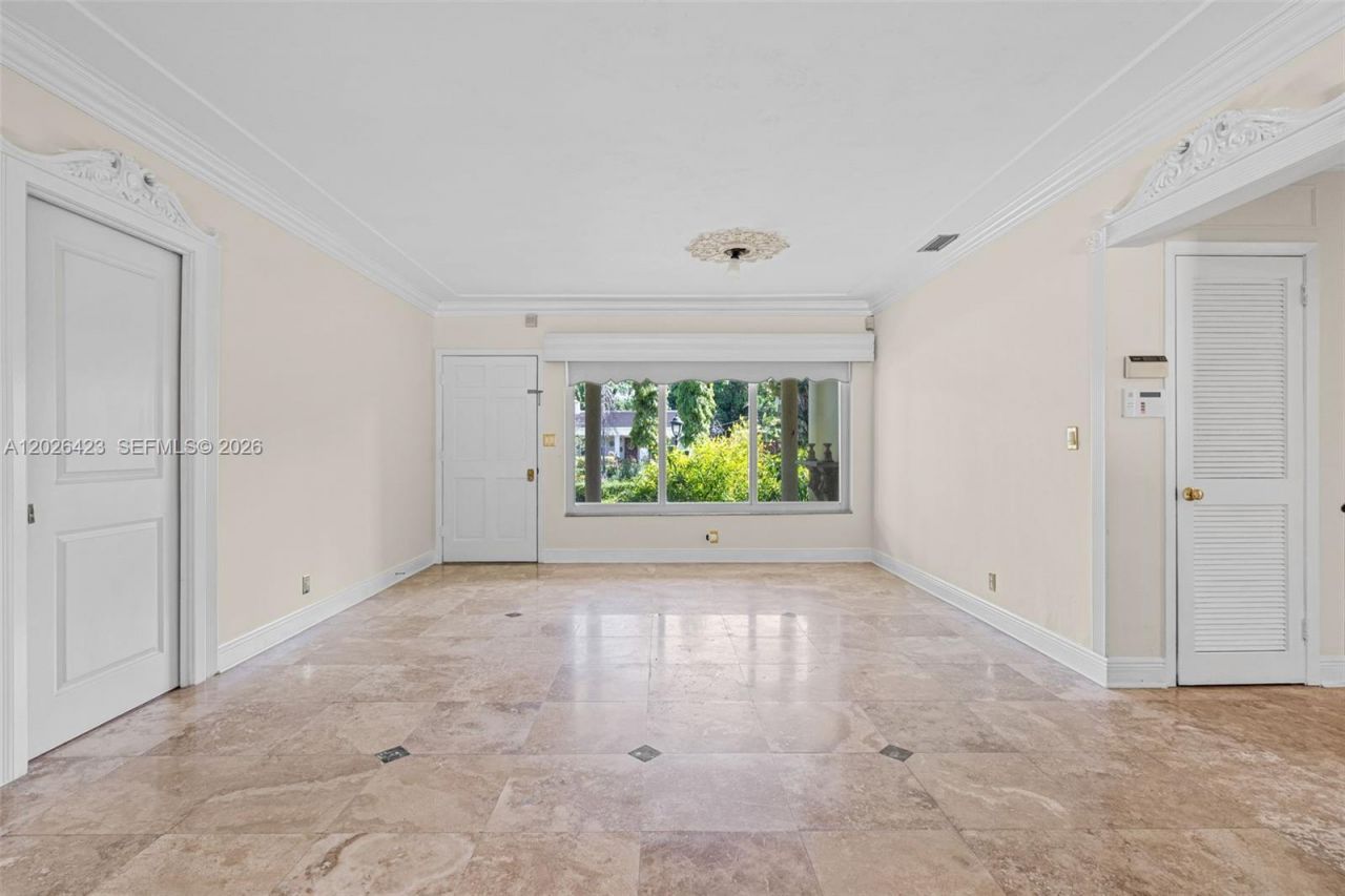 730 NE 116th St , Biscayne Park, FL 33161 Photo