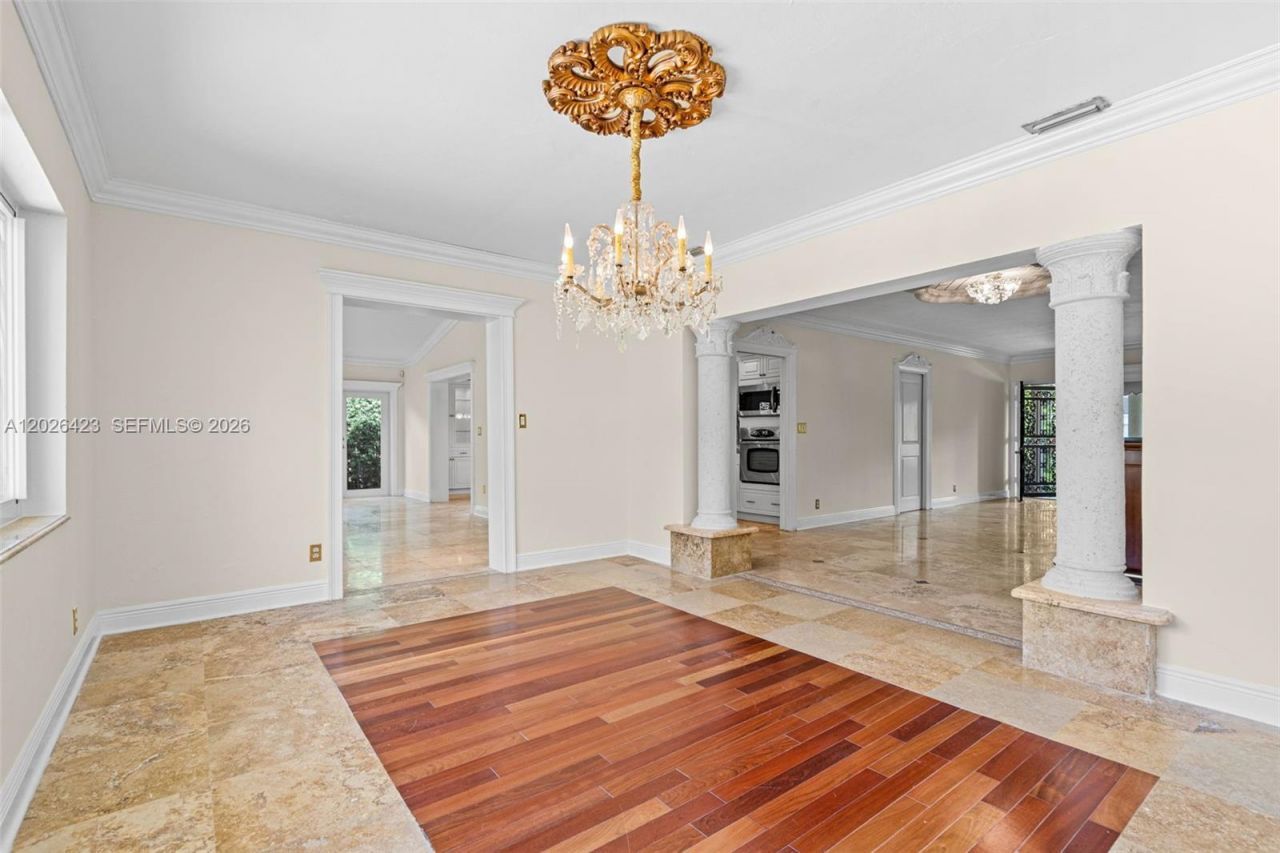 730 NE 116th St , Biscayne Park, FL 33161 Photo