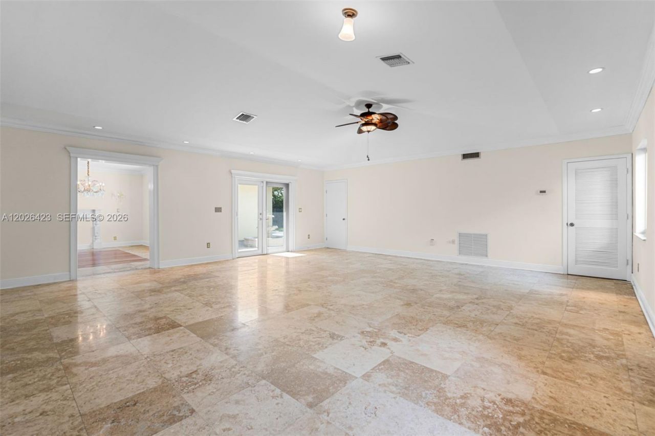730 NE 116th St , Biscayne Park, FL 33161 Photo