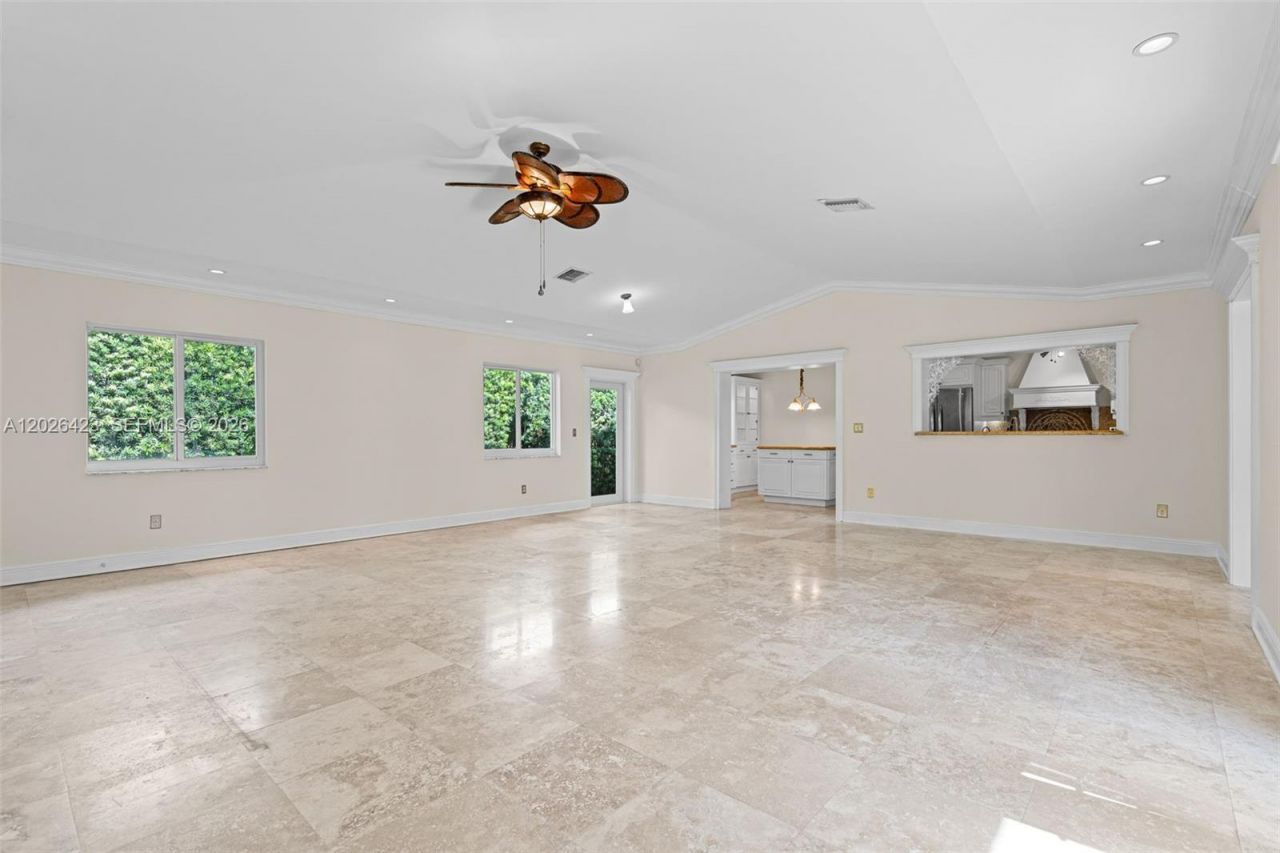 730 NE 116th St , Biscayne Park, FL 33161 Photo
