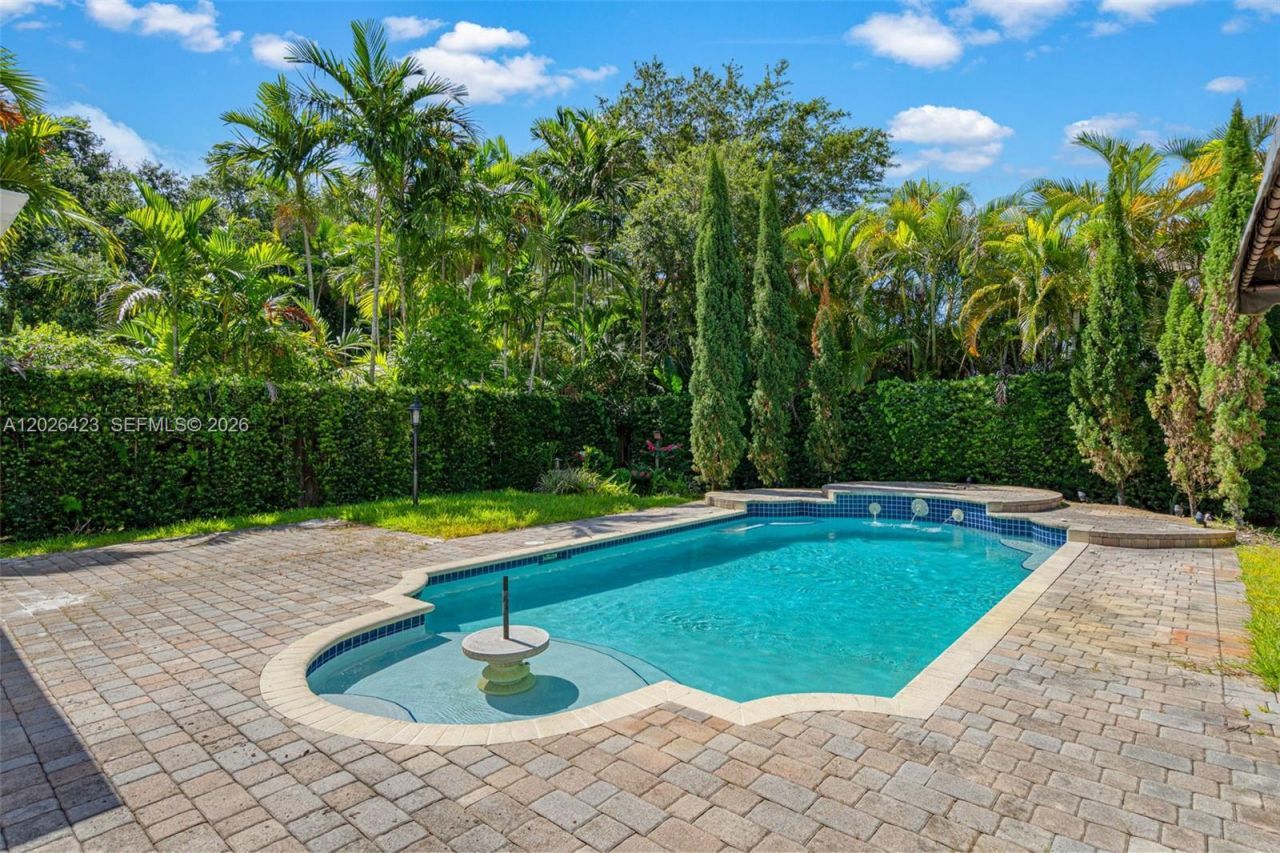 730 NE 116th St , Biscayne Park, FL 33161 Photo