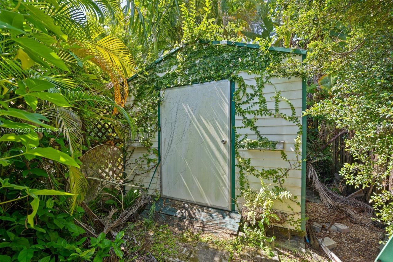730 NE 116th St , Biscayne Park, FL 33161 Photo