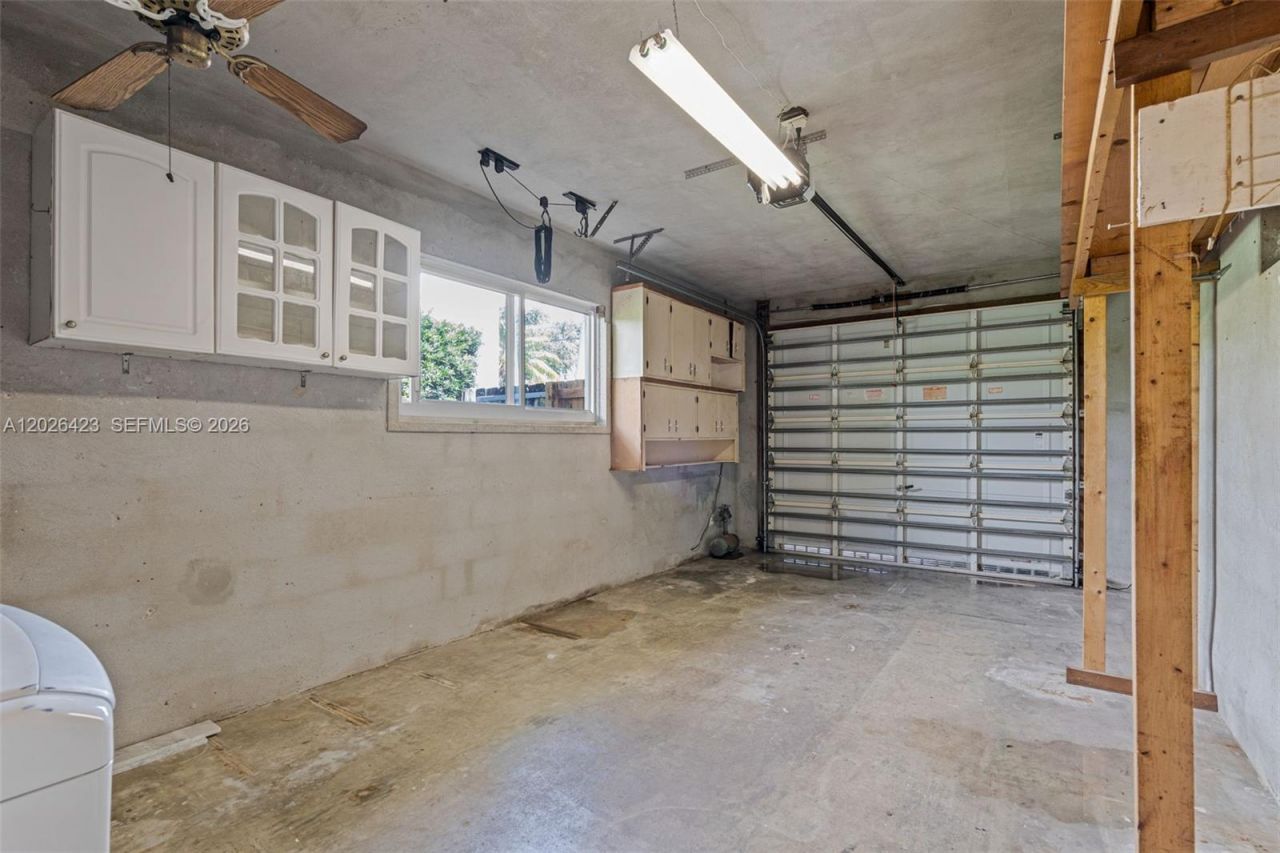 730 NE 116th St , Biscayne Park, FL 33161 Photo