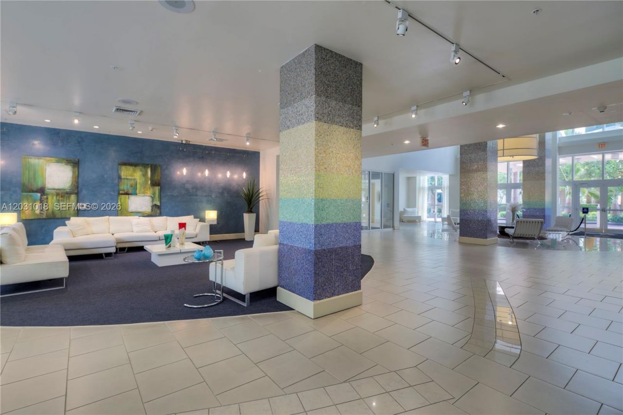 2000 N Bayshore Dr, Unit 420, Miami, FL 33137 Photo