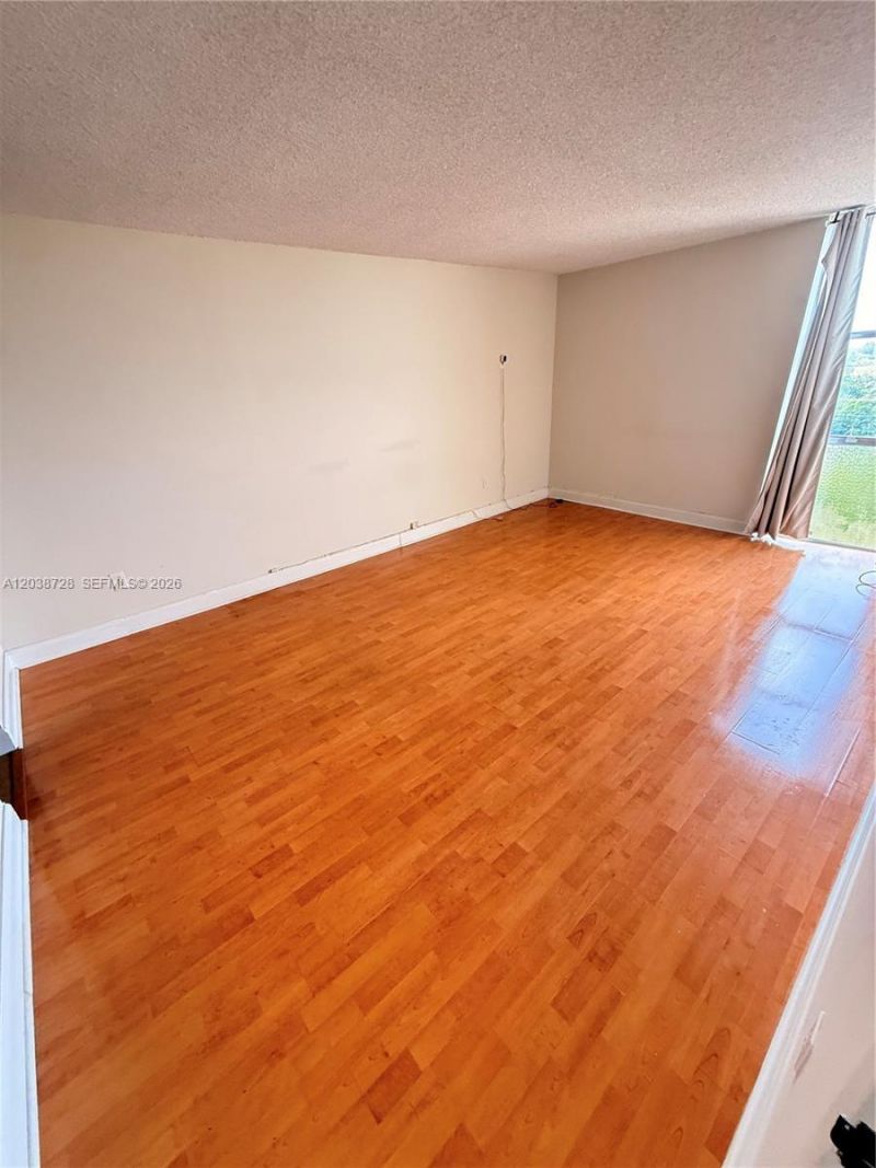 2350 NE 135th St, Unit 802, North Miami, FL 33181 Photo