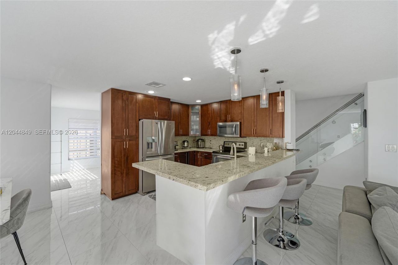 16546 SW 103rd Ln , Miami, FL 33196 Photo