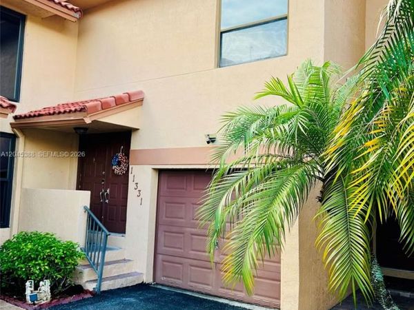 11331 SW 9th Ct, Pembroke Pines, FL 33025