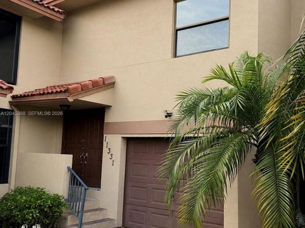 11331 SW 9th Ct, Pembroke Pines, FL 33025