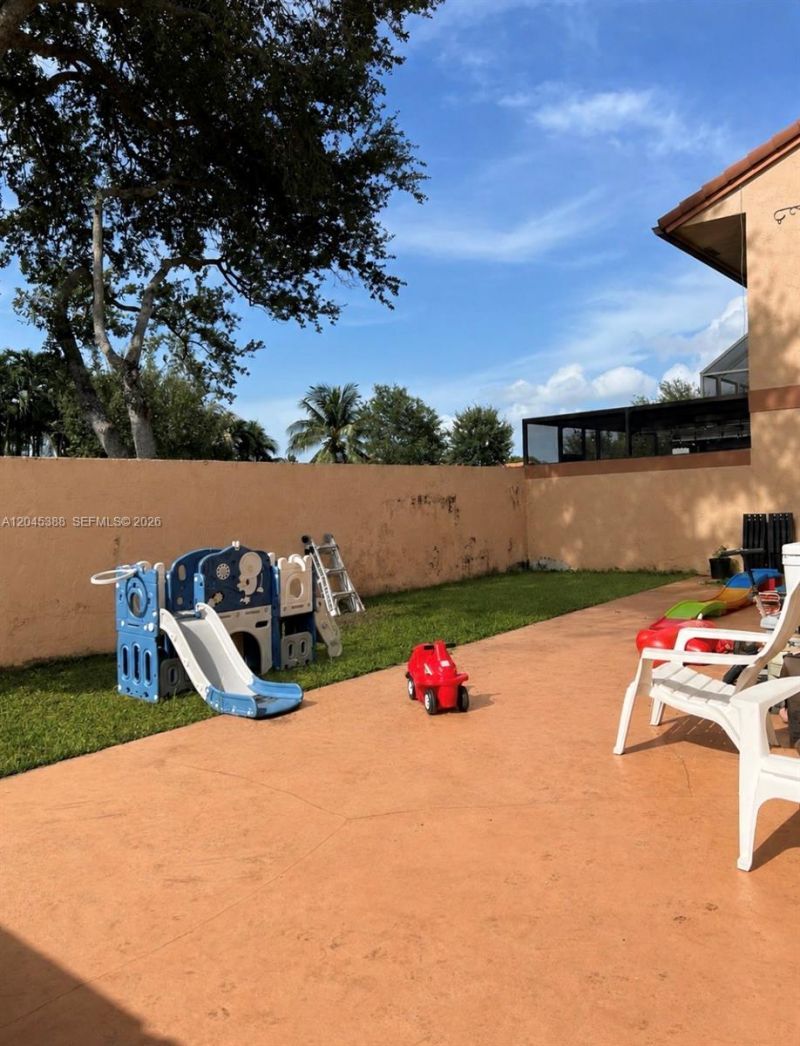 11331 SW 9th Ct , Pembroke Pines, FL 33025 Photo